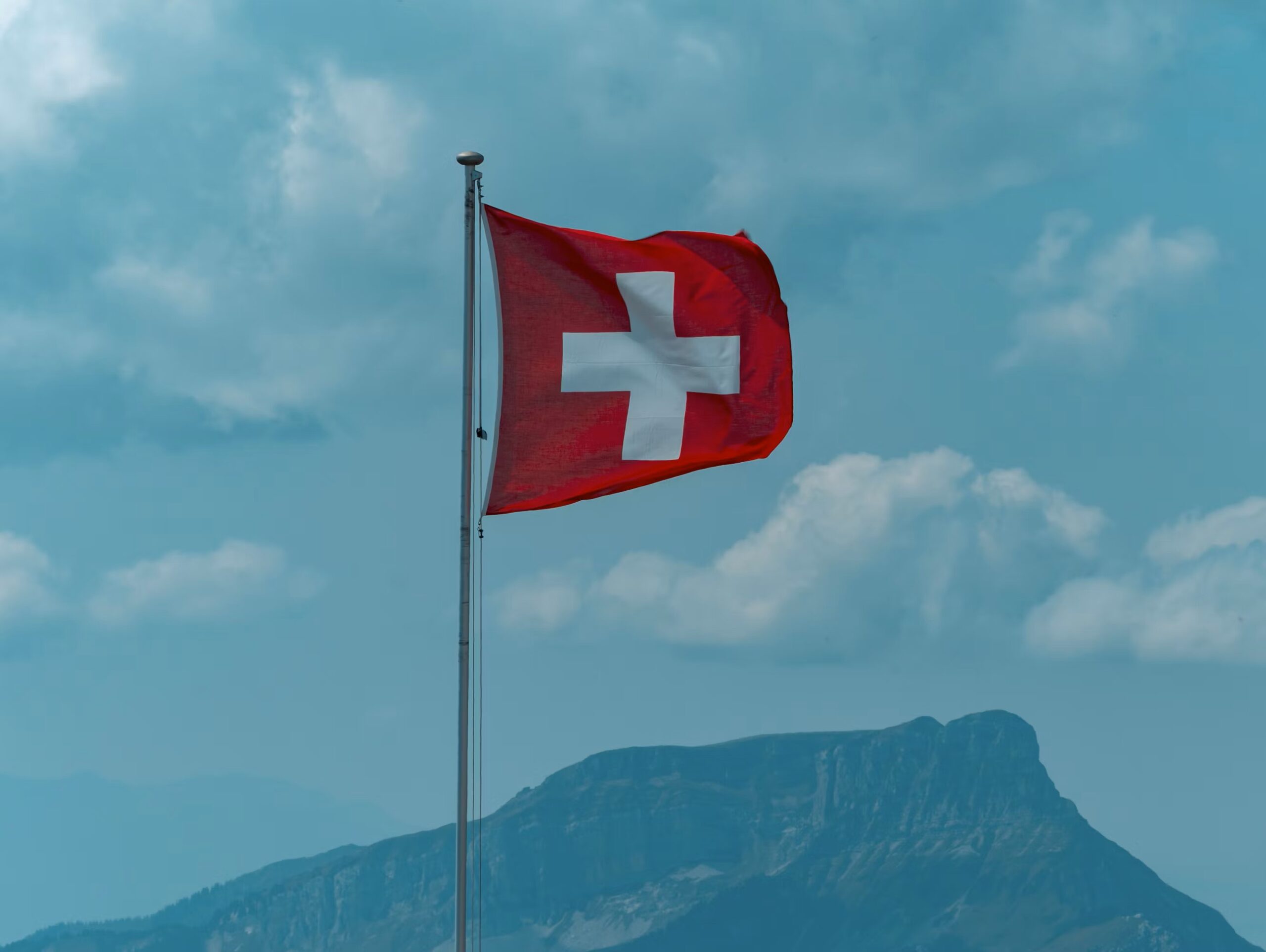 İsviçre’de seçmenler 14 Haziran’da ülke nüfusunu 10 milyonla sınırlamayı öngören