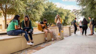 Stanford’da öğrenciler tarafından geliştirilen “Date Drop” adlı dijital eşleştirme sistemi,